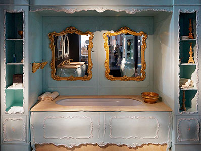 Мебель для ванной комнаты в венецианском стиле